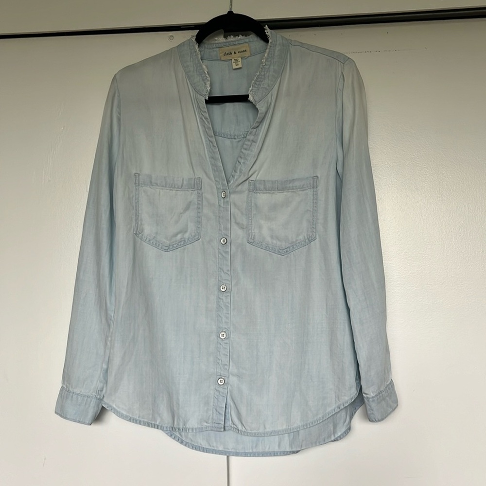 Cloth & Stone Tencel Button up Top